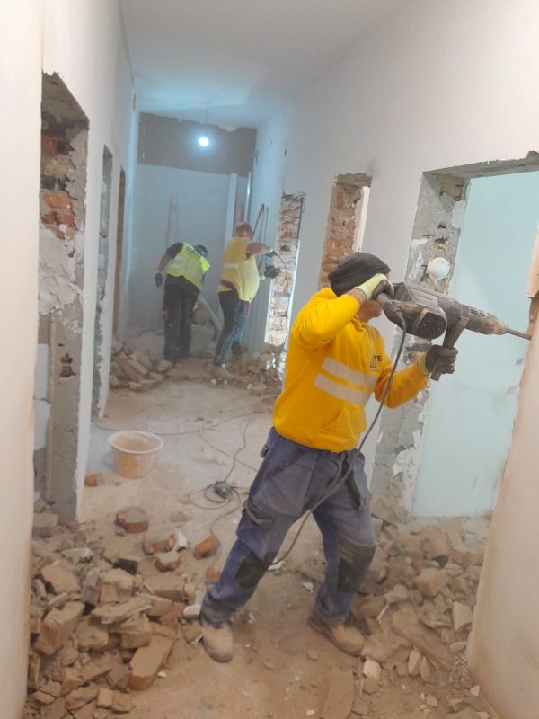 FOTO. S-a finalizat prima etapă de modernizare a Secției Boli Infecțioase din cadrul SJU Piatra Neamț 2 WhatsApp Image 2025 05 07 at 11.16.37