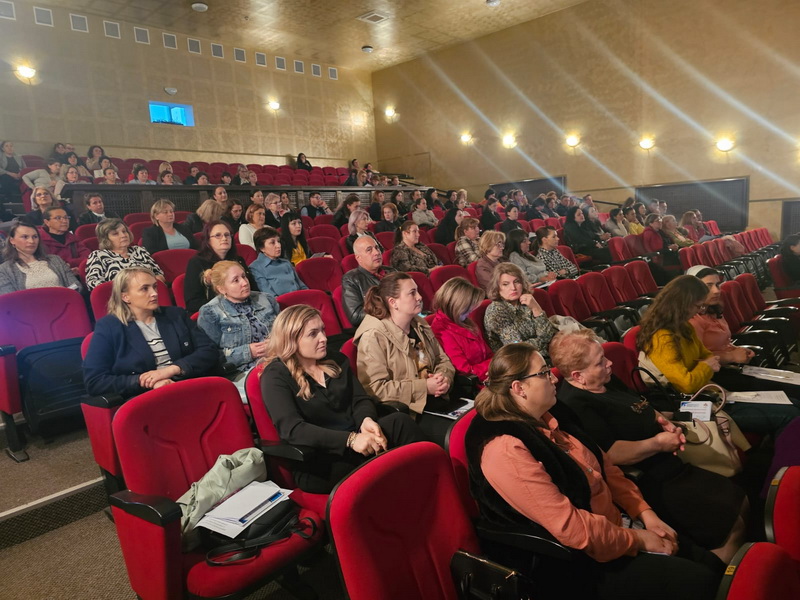 asistente conferinta 2