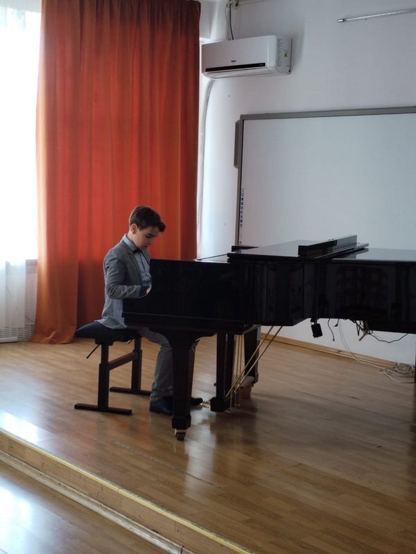 teodor balaban la pian
