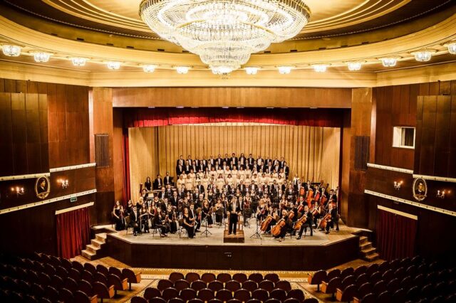 1. Orchestra Filarmonicii Serghei Lunchevici Chisinau