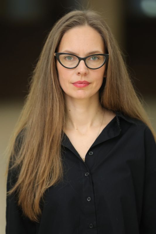 1. Simona Strungaru