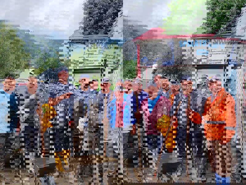 Unitatea care ne definește: Poporul român în fața inundațiilor de la Broșteni, Borca și Farcașa