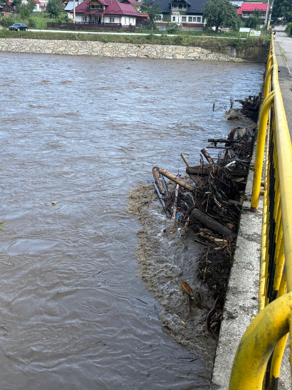 inundatii 2025 podul de la paraul pintei resize