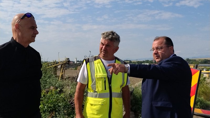 Prefectul de Neamț l-a luat la întrebări constructorul podului de la Girov