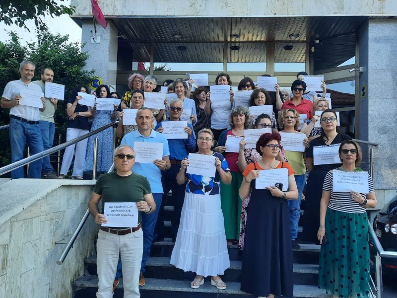 Acțiunile sindicale de la Fisc și Casa de Pensii continuă_