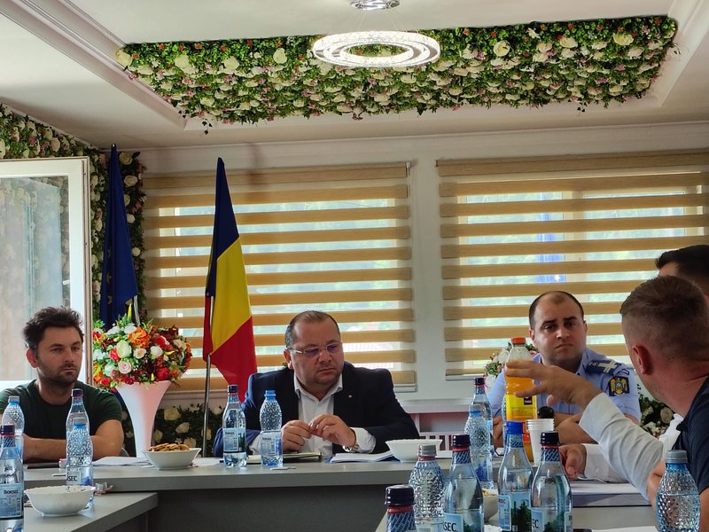 Ședință de lucru - Valea Muntelui - despre problema urșilor
