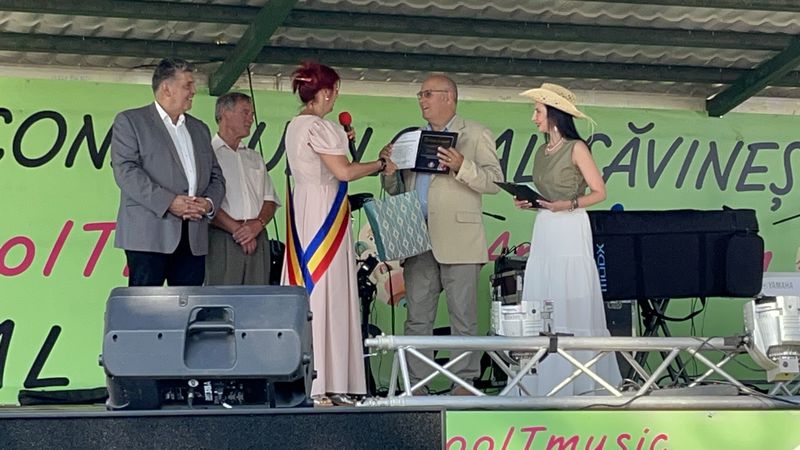 Foto Gheorghe Paisa cetatean de onoare al comunei Savinesti
