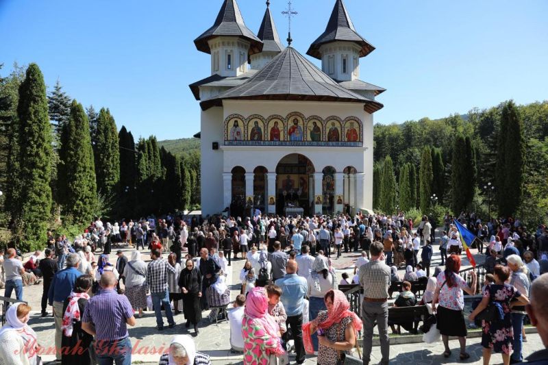 Forțele de ordine suplimentate la canonizarea Sfinților Paisie și Cleopa