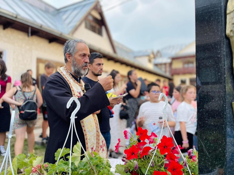FOTO. Tabăra „Dăruind vei dobândi!” – bucurie, credință și prietenie la Filioara 2 WhatsApp Image 2025 08 11 at 13.47.28 1