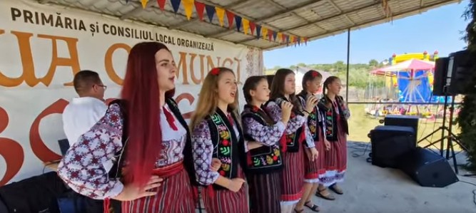 Proiecte, optimism, socializare și voie bună la Ziua comunei Bozieni 4 bozieni ansamblu la ziua comunei