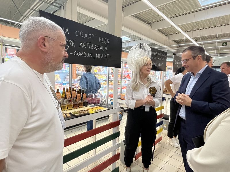 Video-foto. Carrefour Piatra-Neamț lansează un spațiu dedicat producătorilor locali 13 Carrefour Piatra Neamt 17