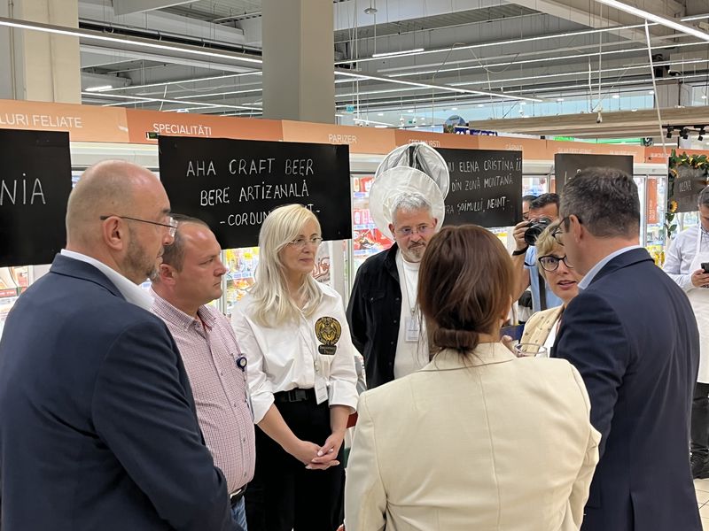 Video-foto. Carrefour Piatra-Neamț lansează un spațiu dedicat producătorilor locali 19 Carrefour Piatra Neamt 20
