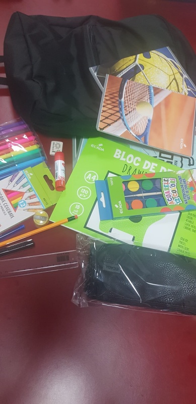 Ghiozdane și rechizite școlare de la Mitropolia Moldovei, pentru elevii din Vânători-Neamț 4 WhatsApp Image 2025 09 09 at 18.49.55 3