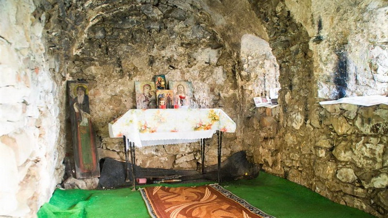 peșteri,Sihla,Teodora,sihaștri