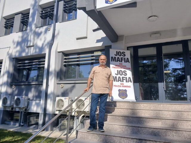 „Meciul” IPJ Neamț – Ioan Cănărău a intrat în prelungiri: polițistul demis a plecat de la „masa negocierilor” – IPJ spune că l-a repus în drepturi 1 canarau 1 resize