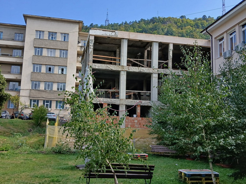 Cristina Atănăsoaie- Iacob, manager spitalului din Piatra Neamț: ”Termenul de acreditare a fost prelungit, avem multe lucrări de reabilitare” 4 sju neamt 8 resize