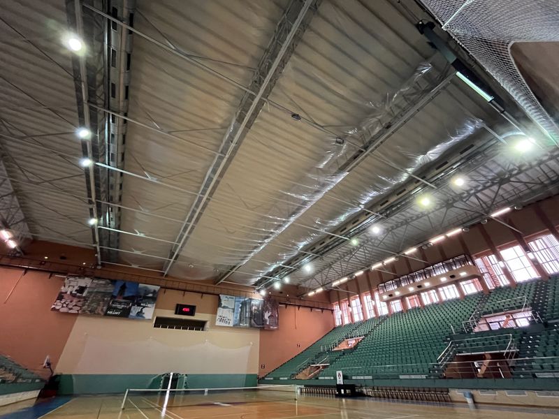 Video-foto. Piatra-Neamț. Sala Polivalentă va fi modernizată cu bani elvețieni 2 Sala Polivalenta 3