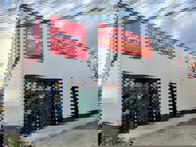 Piatra Neamț. După lupte seculare, se deschide Penny de la piața centrală WhatsApp Image 2025 10 28 at 09.49.13