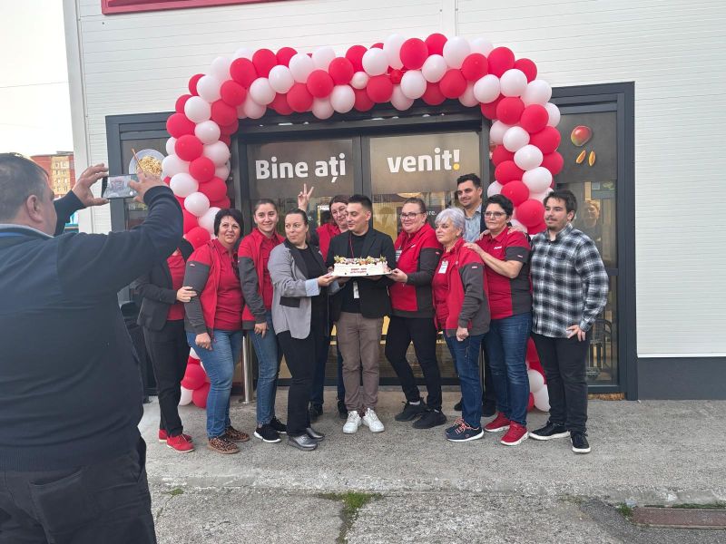 Piatra Neamț. S-a deschis magazinul Penny de la Piața Centrală. Vezi o comparație cu prețurile din piață 4 penny 1