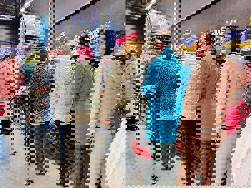 Piatra Neamț. S-a deschis magazinul Penny de la Piața Centrală. Vezi o comparație cu prețurile din piață 1 penny 2