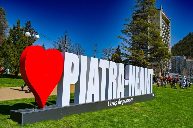 Cinci noi stele pe Aleea Personalităților din Piatra-Neamț 3 4b6a3acb e590 46d2 b6ef eb4da86b8d77