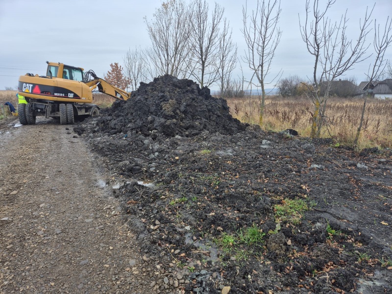 Video-Foto. Avarii multiple la rețeaua de apă din zona Târgu-Neamț 2 WhatsApp Image 2025 11 05 at 21.06.50