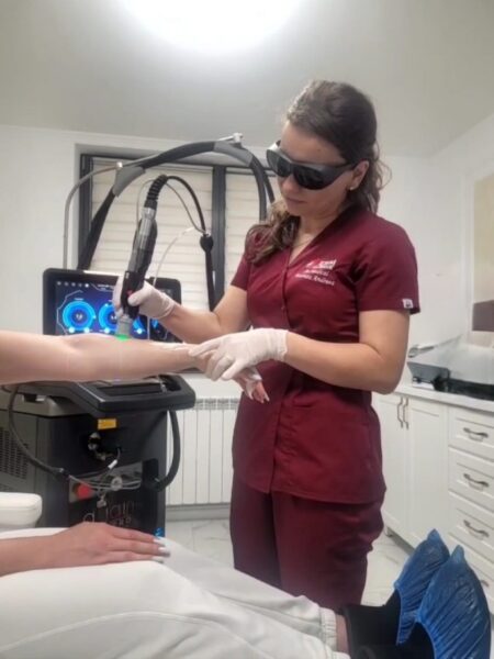 Inovație în dermatologie la Târgu Neamț! WhatsApp Image 2025 11 07 at 20.13.21 1