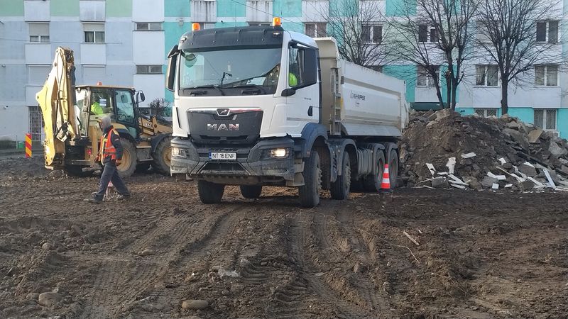Video-foto. Demolarea Pieței Mărăței - ultima sută de metri 4 WhatsApp Image 2025 11 26 at 09.27.14