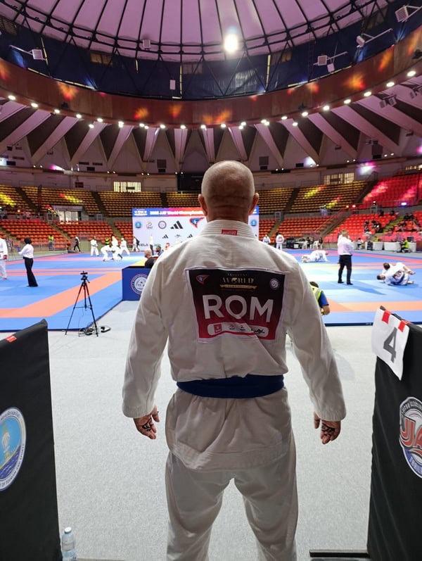 catalin cosarca 6 resize - Cătălin Coșarcă (Lions BJJ) aduce aurul mondial la Piatra-Neamț