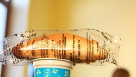 La două luni după începerea școlii, „Cornul și laptele” a ajuns în școlile din Piatra-Neamț corn si lapte elevi scoala