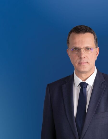 Demisia Ministrului Apărării: Mai ușor dai jos un ministru decât o dronă în România mosteanu