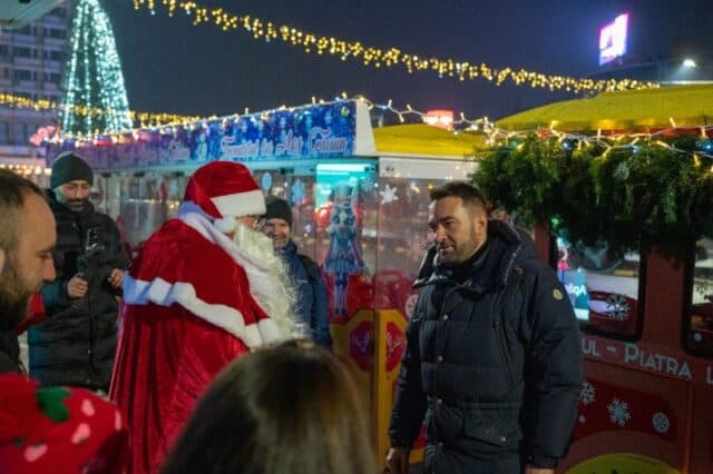 Piatra-Neamț pregătește 2.400 de pachete de Crăciun pentru copii și seniori. Buget de aproape 580.000 de lei Piatra-Neamț pregătește 2.400 de pachete de Crăciun pentru copii și seniori. Buget de aproape 580.000 de lei