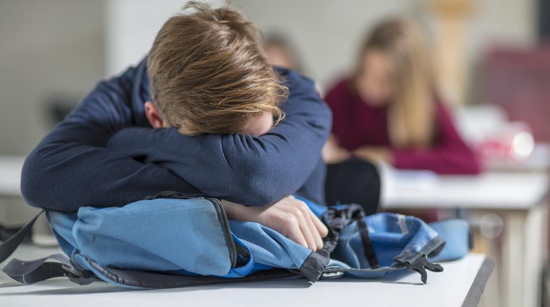 Povestea unui licean despre violența din școli - TAXA DE PROTECȚIE 2 taxa de protectie elevi 4