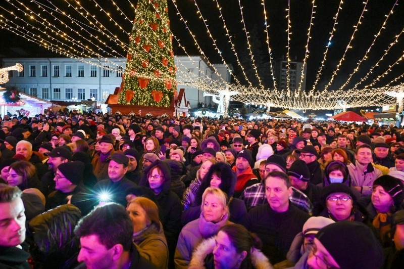 FOTO. Colind, tradiție și emoție: seară de sărbătoare la Curtea Domnească 8 9