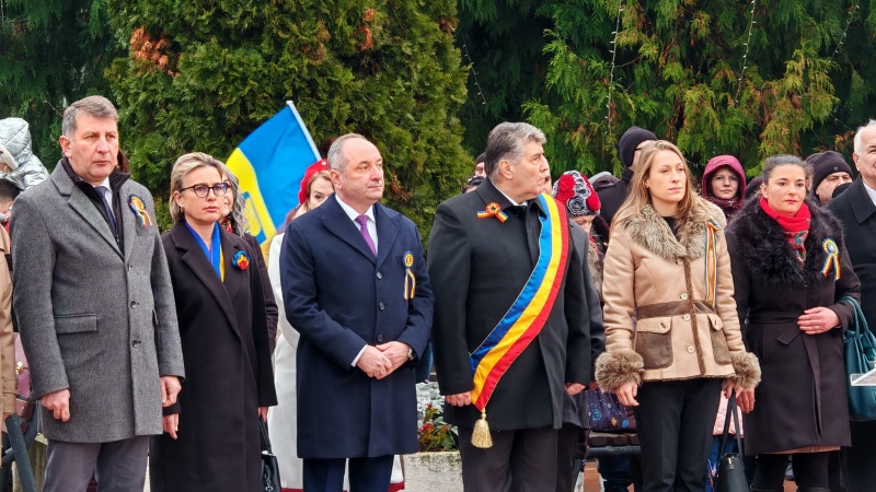 Ziua Națională a României sărbătorită la Roman 2 WhatsApp Image 2025 12 01 at 15.39.25 1