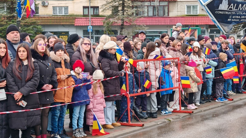Ziua Națională a României sărbătorită la Roman 7 WhatsApp Image 2025 12 01 at 15.39.25 3