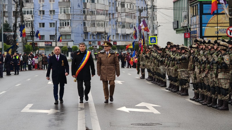 Ziua Națională a României sărbătorită la Roman 1 WhatsApp Image 2025 12 01 at 15.39.25
