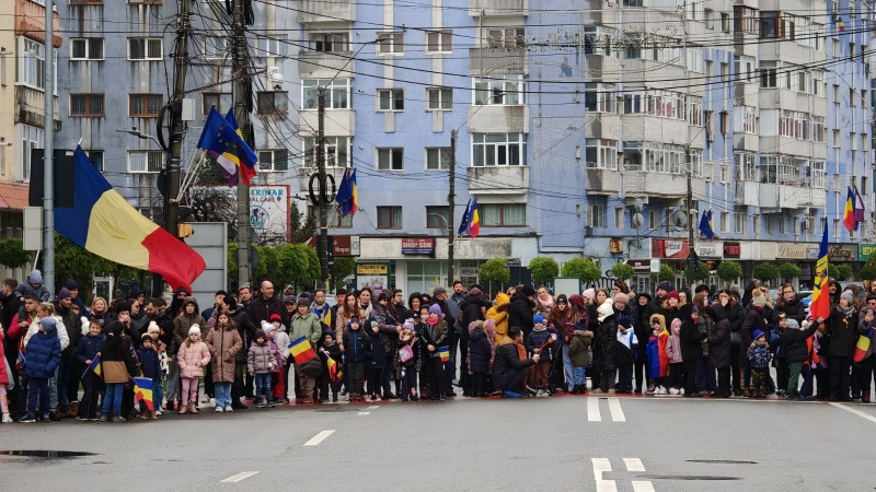 Ziua Națională a României sărbătorită la Roman 6 WhatsApp Image 2025 12 01 at 15.39.26 1