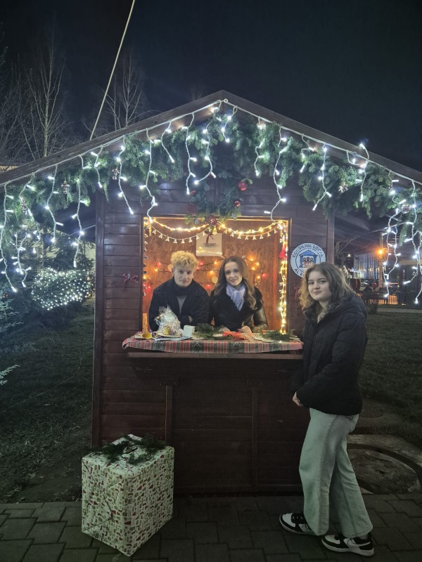 Foto. Târgușorul de iarnă „Târgu-Neamț de poveste”, în câteva imagini și impresii 4 WhatsApp Image 2025 12 14 at 19.28.46 1