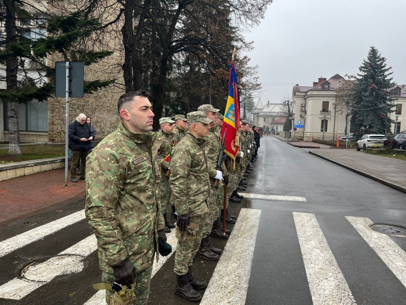 Video-foto. Ceremonia militară dedicată „Zilei Victoriei Revoluției Române și a Libertății – 36 de ani” la Piatra Neamț 5 WhatsApp Image 2025 12 22 at 12.07.42 1