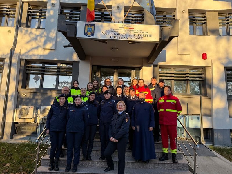 VIDEO. Polițiștii, pompierii și jandarmii au plecat cu Plugușorul VIDEO. Polițiștii, pompierii și jandarmii au plecat cu Plugușorul