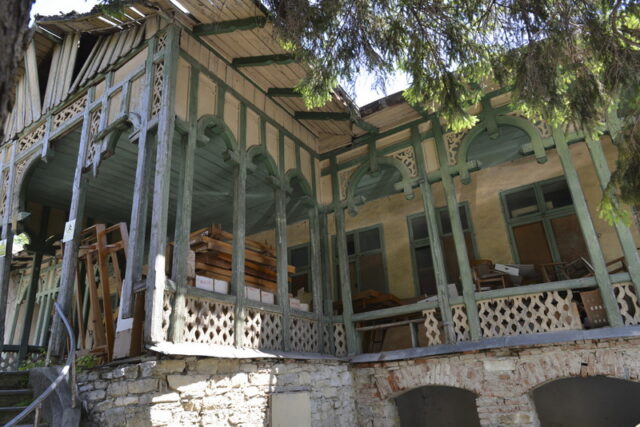 Clădirile de patrimoniu - averea Neamțului lăsată în ruină! 4 baltatesti fostul cazino resize