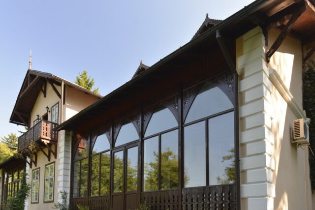 Clădirile de patrimoniu - averea Neamțului lăsată în ruină! 6 costisa palatul cantacuzino resize