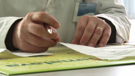 Rețetele și trimiterile medicale pe suport de hârtie devin istorie medic reteta