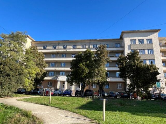 Prescripție în dosarul amenajării blocului operator din cadrul SJU Piatra Neamț – acuzații trebuie să achite prejudiciul de 3 milioane de lei 1 parcare spital Piatra Neamt
