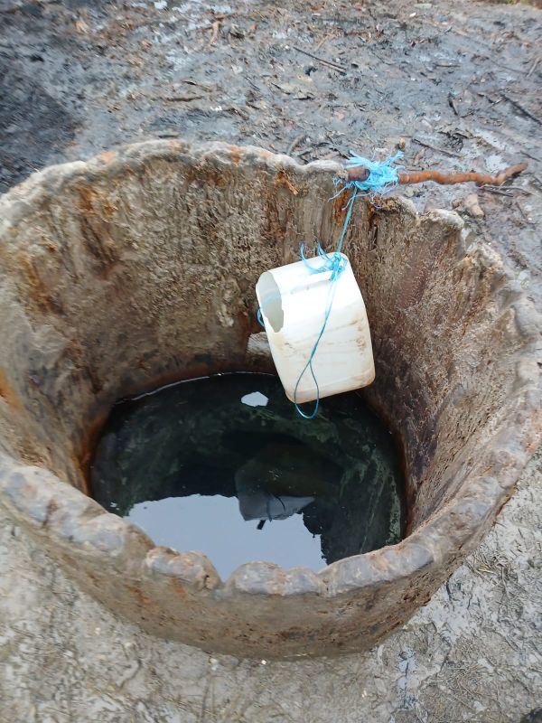 Foto Poiana Slatinii din Târgu-Neamț, transformată într-o groapă de gunoi 1 slatina 2