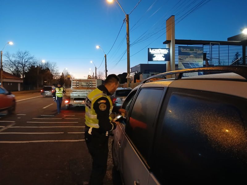 VIDEO. Acțiune în trafic – polițiștii rutieri au efectuat controale la ieșirea din Piatra Neamț spre Bacău 7 sofer 1