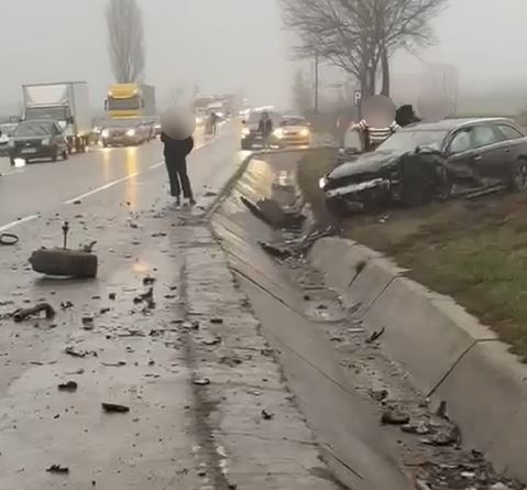 Imagini teribile la un accident pe E85, în comuna Săbăoani 7 1