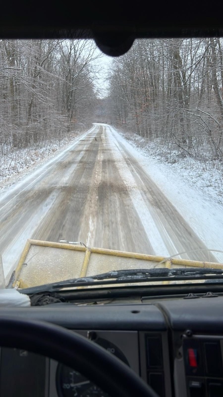 Video-foto. Drumarii, poleiul și intervențiile pe “arterele oficiale”, între raportări și apeluri pentru intervenții 2 WhatsApp Image 2026 01 08 at 09.25.14