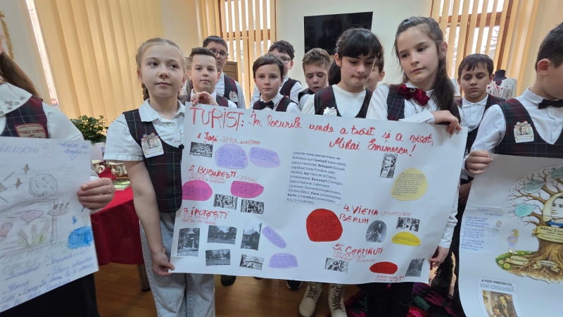 Video-Foto. Ziua Culturii Naționale, sărbătorită la Centrul Național de Informare și Promovare Turistică Târgu-Neamț 6 WhatsApp Image 2026 01 15 at 13.08.48 1